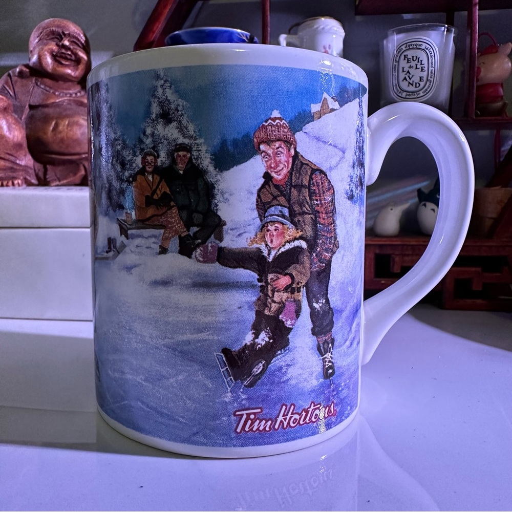 🌻5/$30🌻TIM HORTON’s Collectors Mug #003 Skating Pond, 1990s Limited Edition